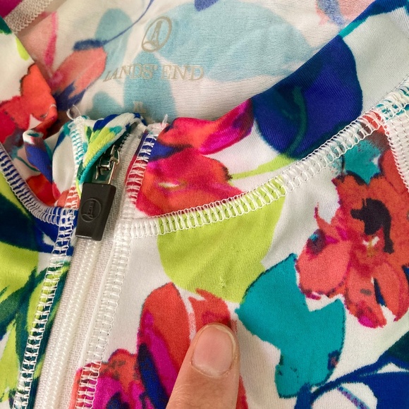 Women’s size XL Lands’ End colorful floral zip up modest swim top/athletic top - Picture 6 of 6